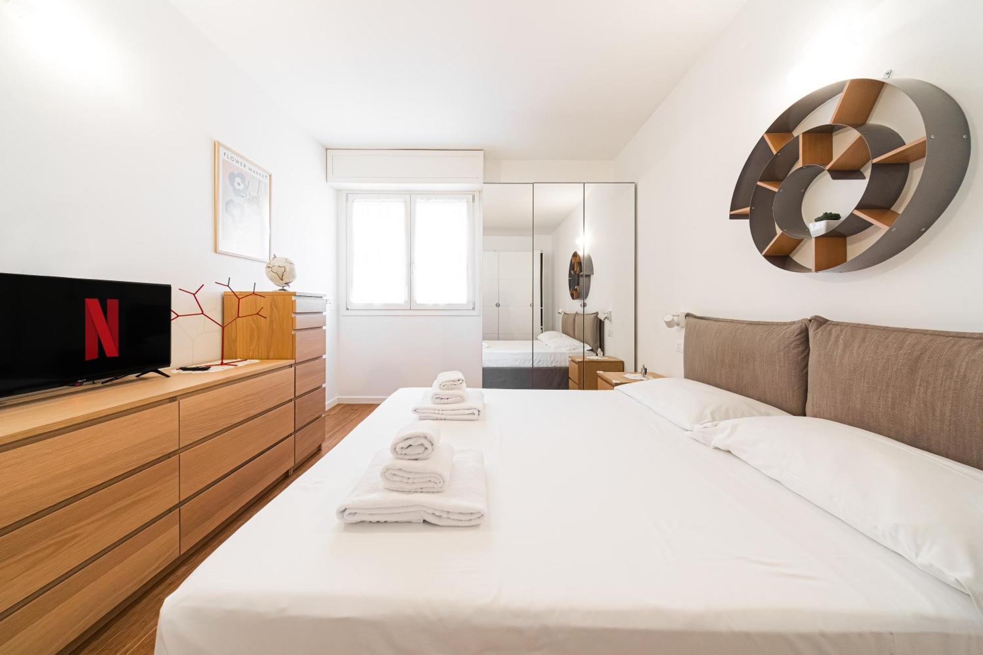 Nettuno Apartment - Private Garden In Bologna Center Экстерьер фото