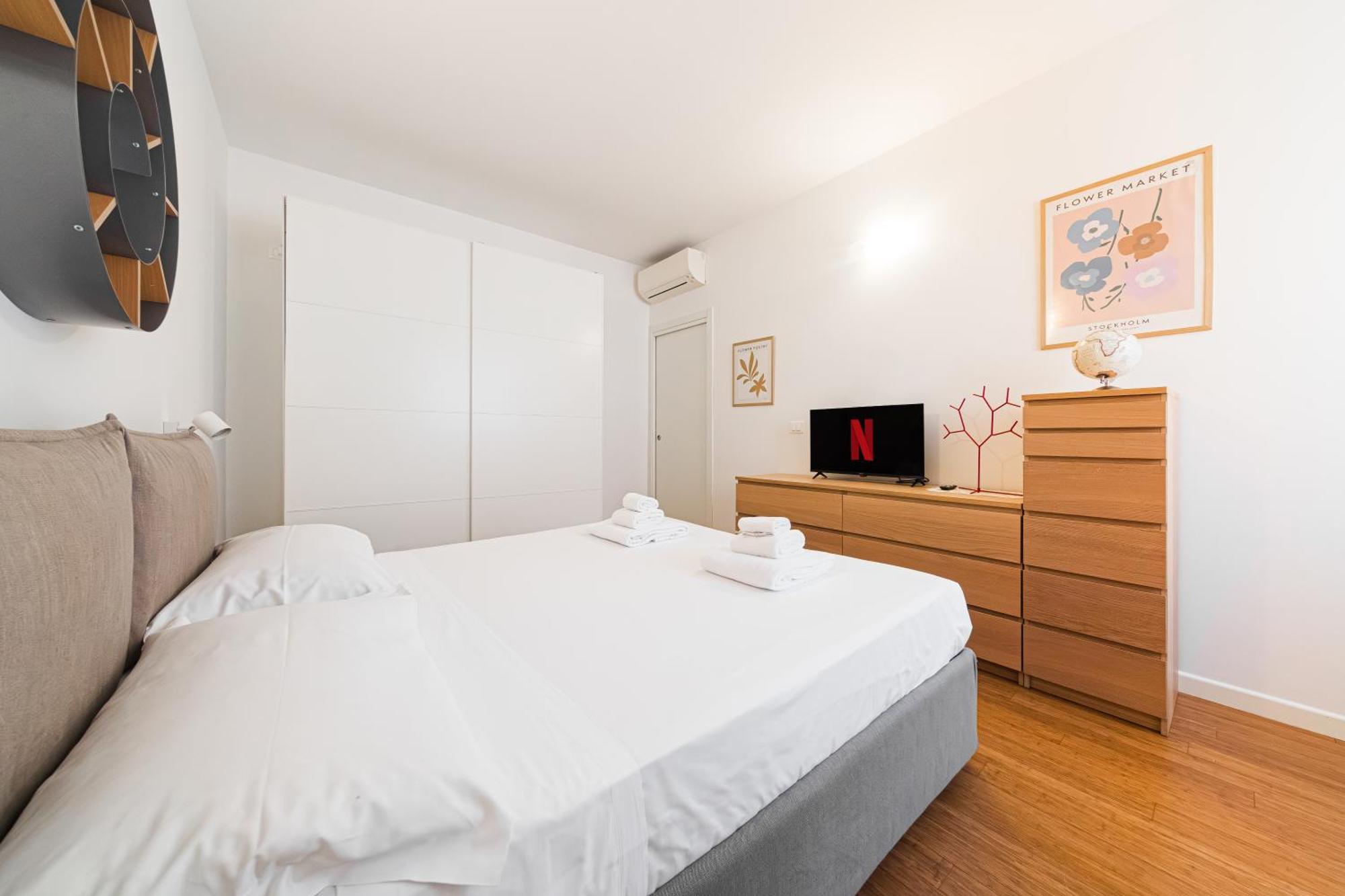 Nettuno Apartment - Private Garden In Bologna Center Экстерьер фото