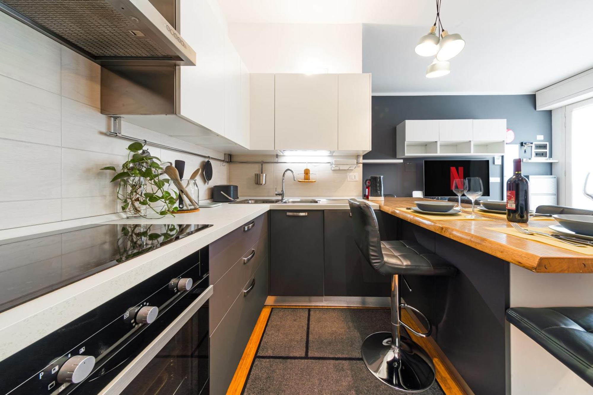 Nettuno Apartment - Private Garden In Bologna Center Экстерьер фото