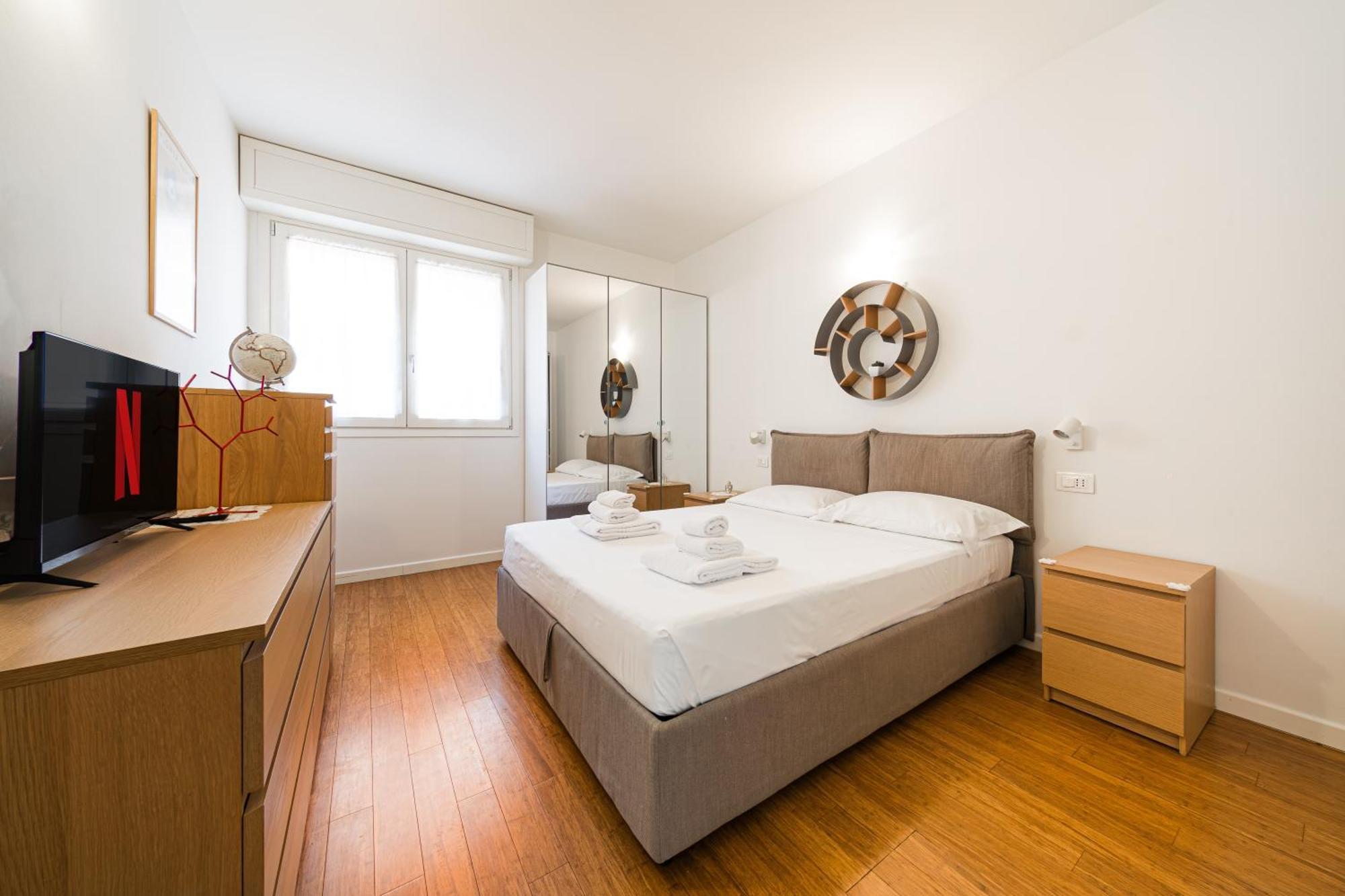 Nettuno Apartment - Private Garden In Bologna Center Экстерьер фото